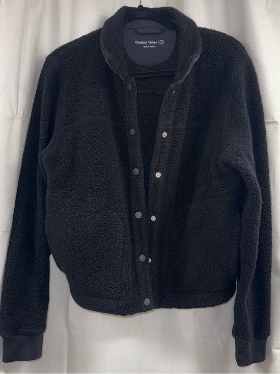 Outdoor Voices Jackets & Blazers - Outdoor Voices Black Plush Sherpa Snap Jacket Women’s Size Small